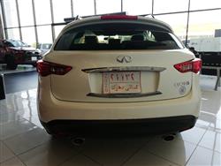 Infiniti QX70